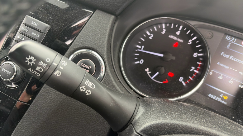 Nissan Qashqai 1.2 DiG-T N-Connecta 5dr Petrol Hatchback